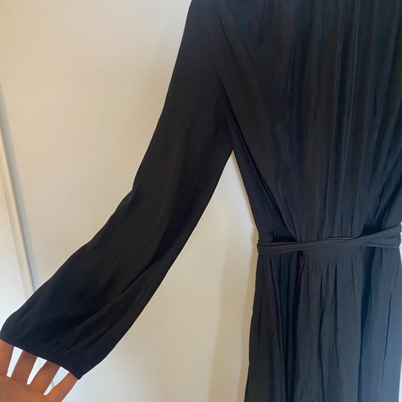 Aritzia Wilfred Black Japanese Polyester Diane Wrap Dress, S - Picture 3 of 7